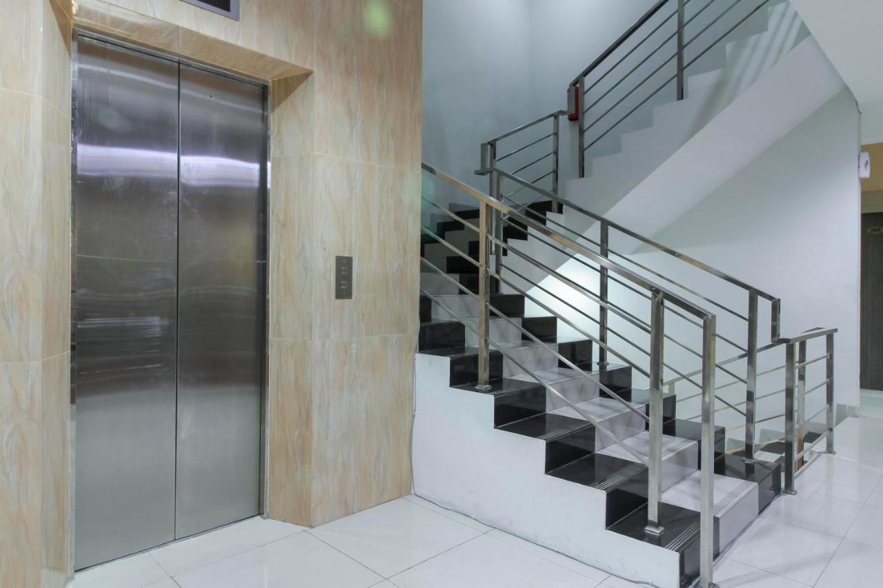 Reddoorz Plus Syariah @ Jalan Sriwijaya Медан Экстерьер фото